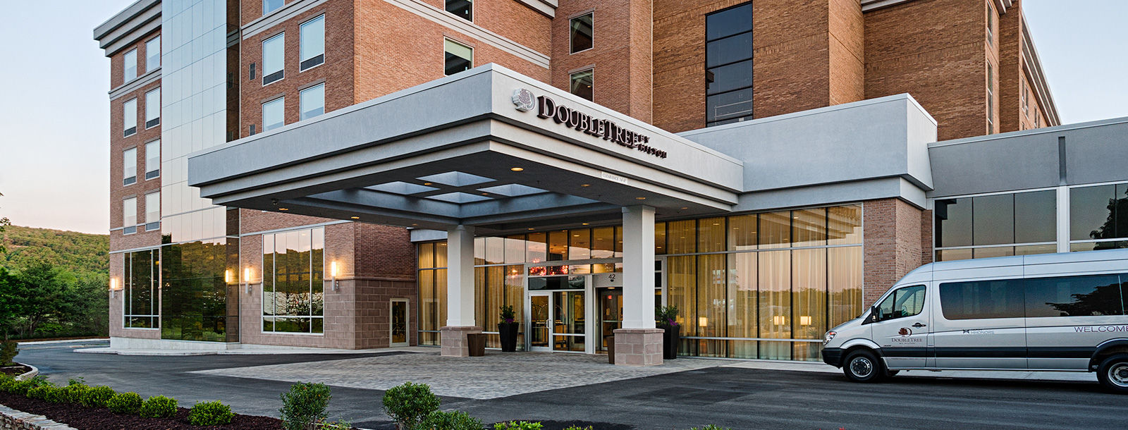Doubletree By Hilton Hotel Bristol Exterior photo